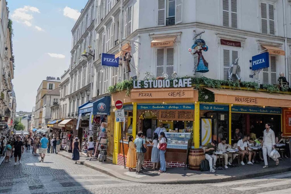 I’m a Paris Local and This Is the Most Important Etiquette Tip to Know When Visiting France