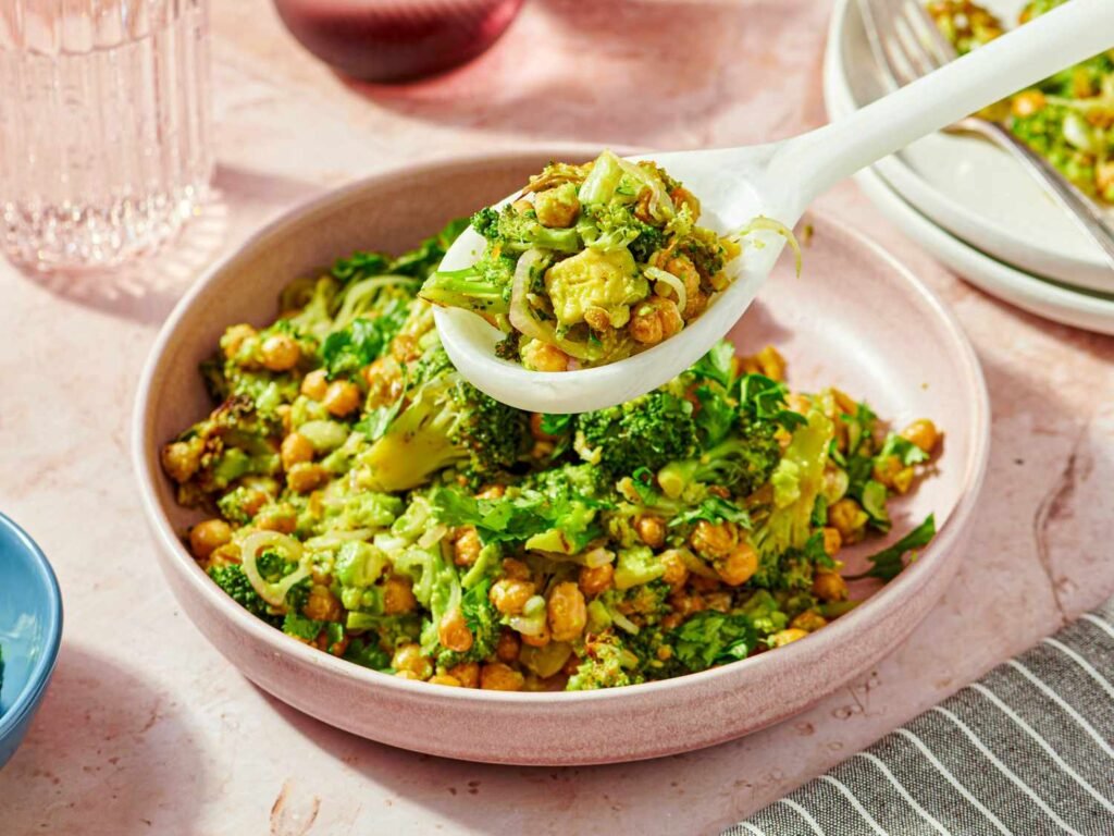 The Hearty 5-Ingredient Dinner Salad I Make Every Week