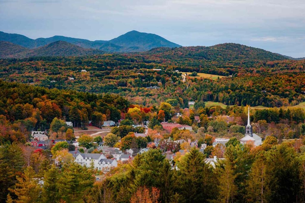 These 25 U.S. States Will Have a 'Spectacular' Fall Foliage Season, According to AccuWeather