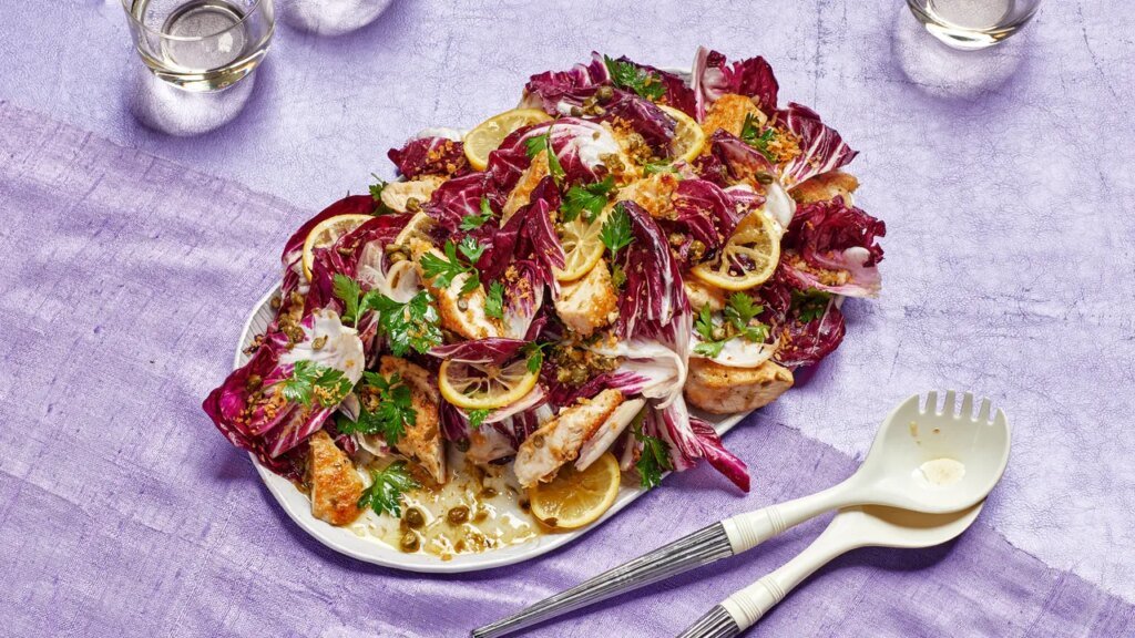 23 Salads With Chicken for Dinner Tonight