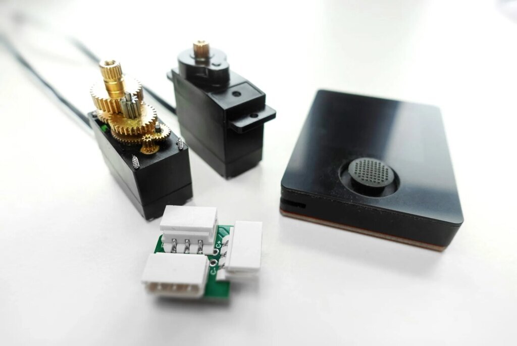 Discover Smart Servos with the Oxocard Connect