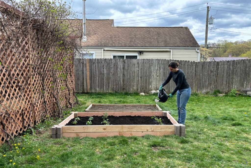 I Built a DIY Raised Garden Bed in My Sister's Yard for Less Than $200 I Built a DIY Raised Garden Bed in My Sister's Yard for Less Than $200