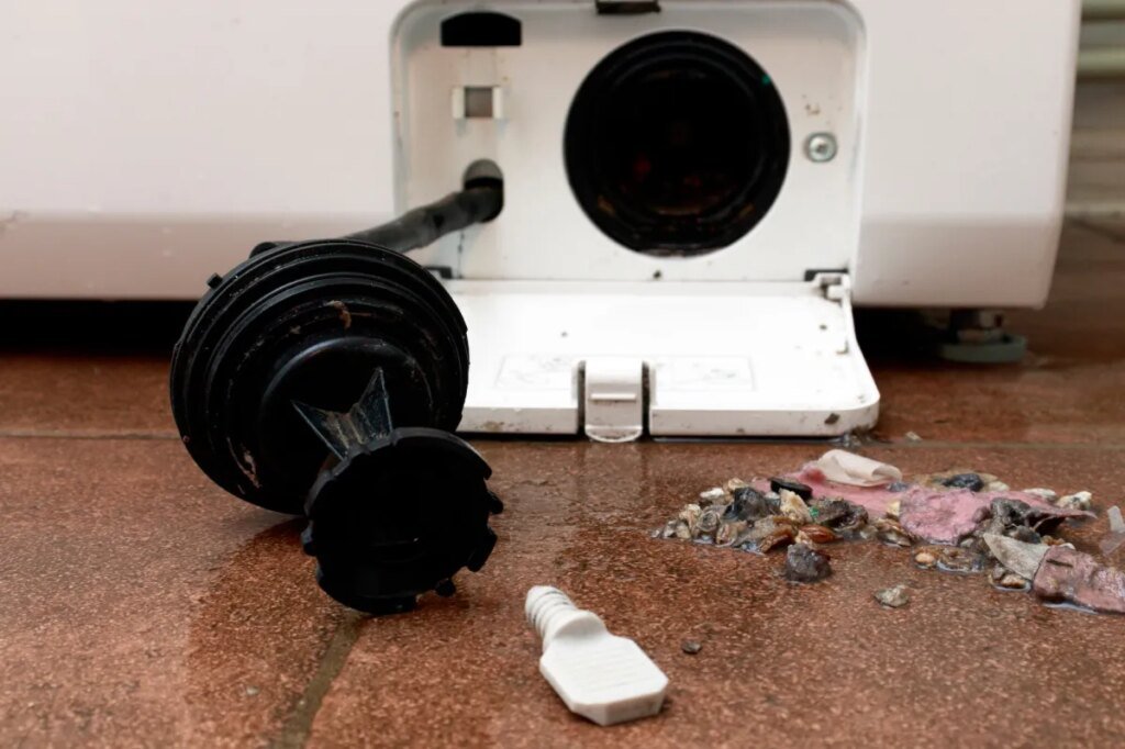 How to Clean Your Washing Machine's Lint Filter Before It Clogs